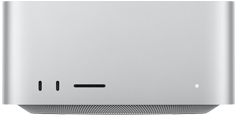 Mac Studio i silver sedd framifrån med två usb-c-portar, SDXC-kortplats, statuslampa, avsmalnande bottensockel, platt ovansida, rundade hörn och raka kanter. Mac Studio sedd bakifrån med perforerade ventilationshål i aluminium, fyra Thunderbolt 5-portar, en Ethernet-port, ett strömuttag, två usb-a, en HDMI-port, ett hörlursuttag och en strömknapp