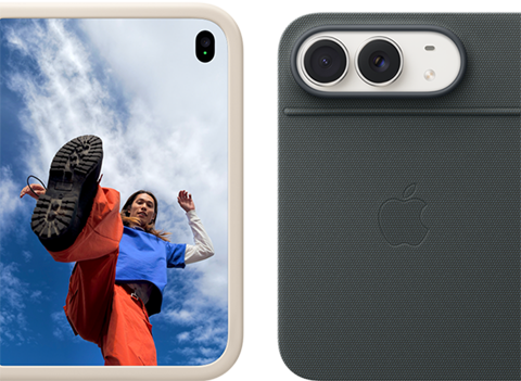 iPhone Duo, stjärnvit i silikonskal i färgen sand, liggande läge, helt öppen, Fusion-dubbelkamera uppe till vänster, skalet täcker baksidan och skärmens yttre kant, på höger sida visas ett porträtt av en person på den yttre skärmen. iPhone Duo, i färgen stjärnvit, uppställd med marinblått fodral med utfällbart stöd, helt öppen i liggande läge, baksidan med 48 MP Fusion-dubbelkamera, två objektiv