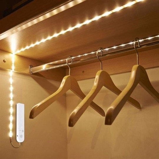 Garderobsbelysning LED med pir 3 meter - Elgiganten