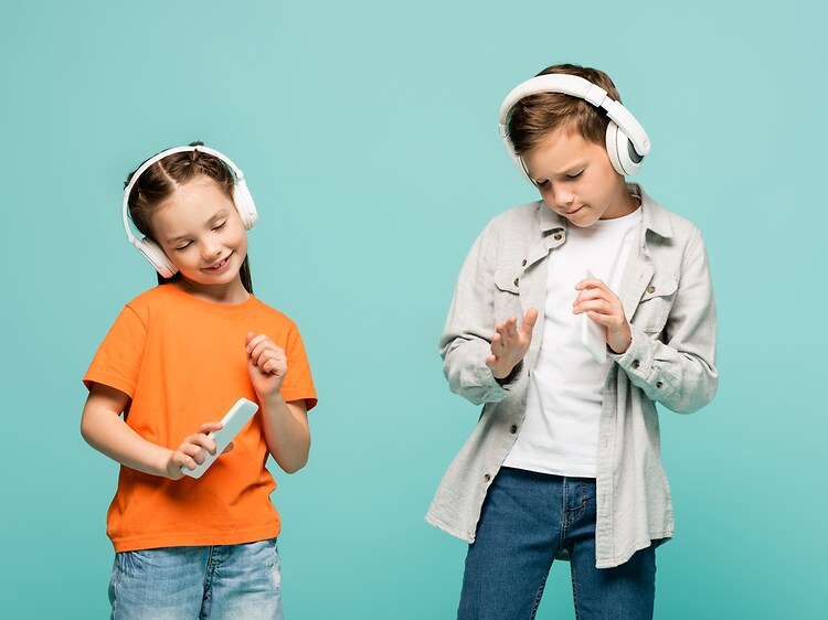 Guide: Viktiga saker att tänka på när man ska välja hörlurar till barn -  Elgiganten